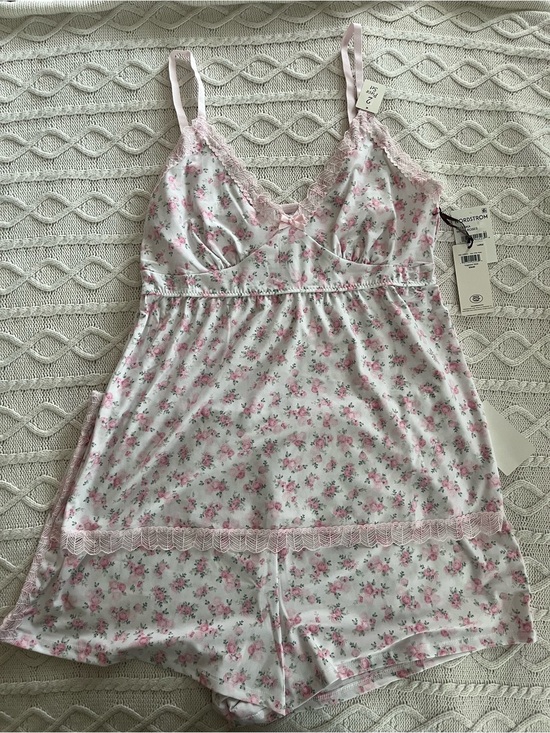 Laura Ashley Other - Laura Ashley “Pink Roses” Floral Lace-Trim Sleep Set, Cami & shorts Size Large